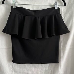 Very Small Ruffled Black Mini Skirt- With NO TAGS (Probably JUNIORS size 2)